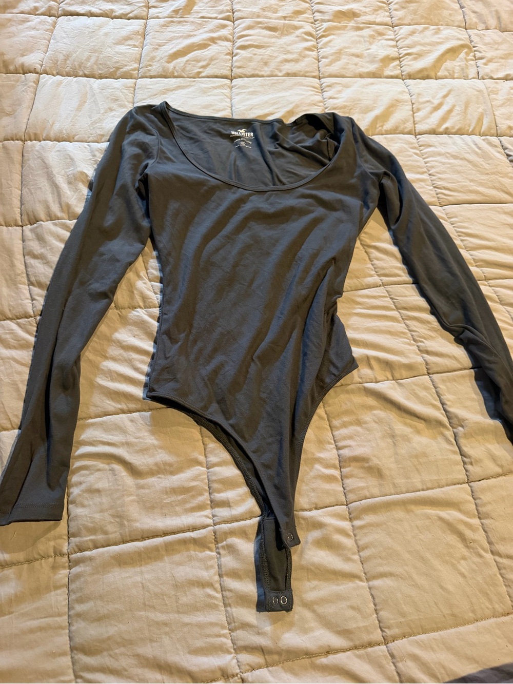 Hollister Charcoal Gray Long Sleeve Scoop Neck Bodysuit